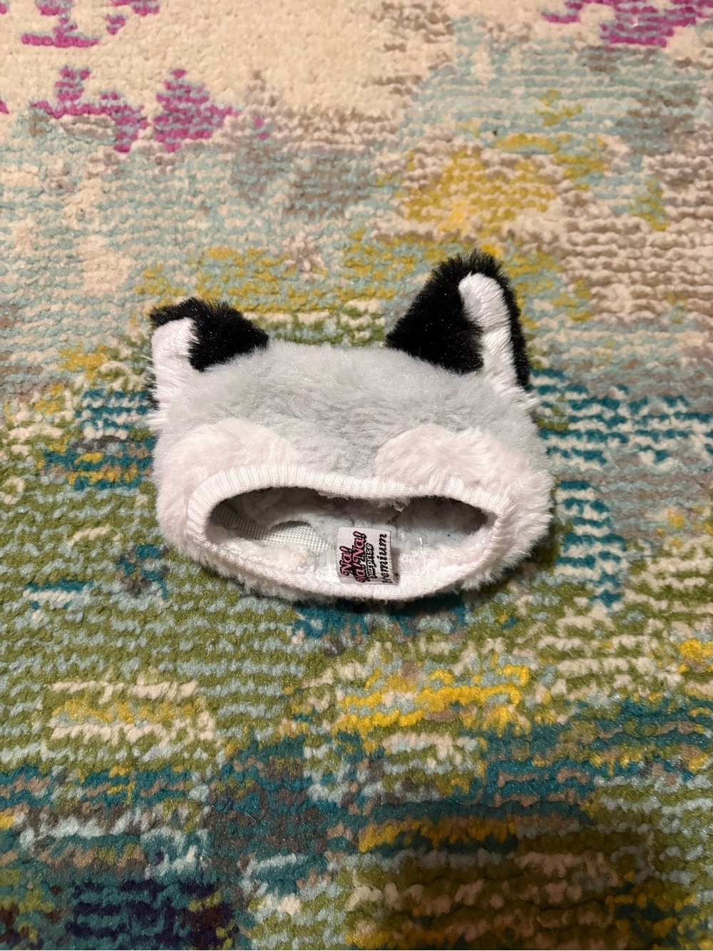 Na! Na! Na! Surprise Doll Alaska Frost Series 2 Wolf Hat